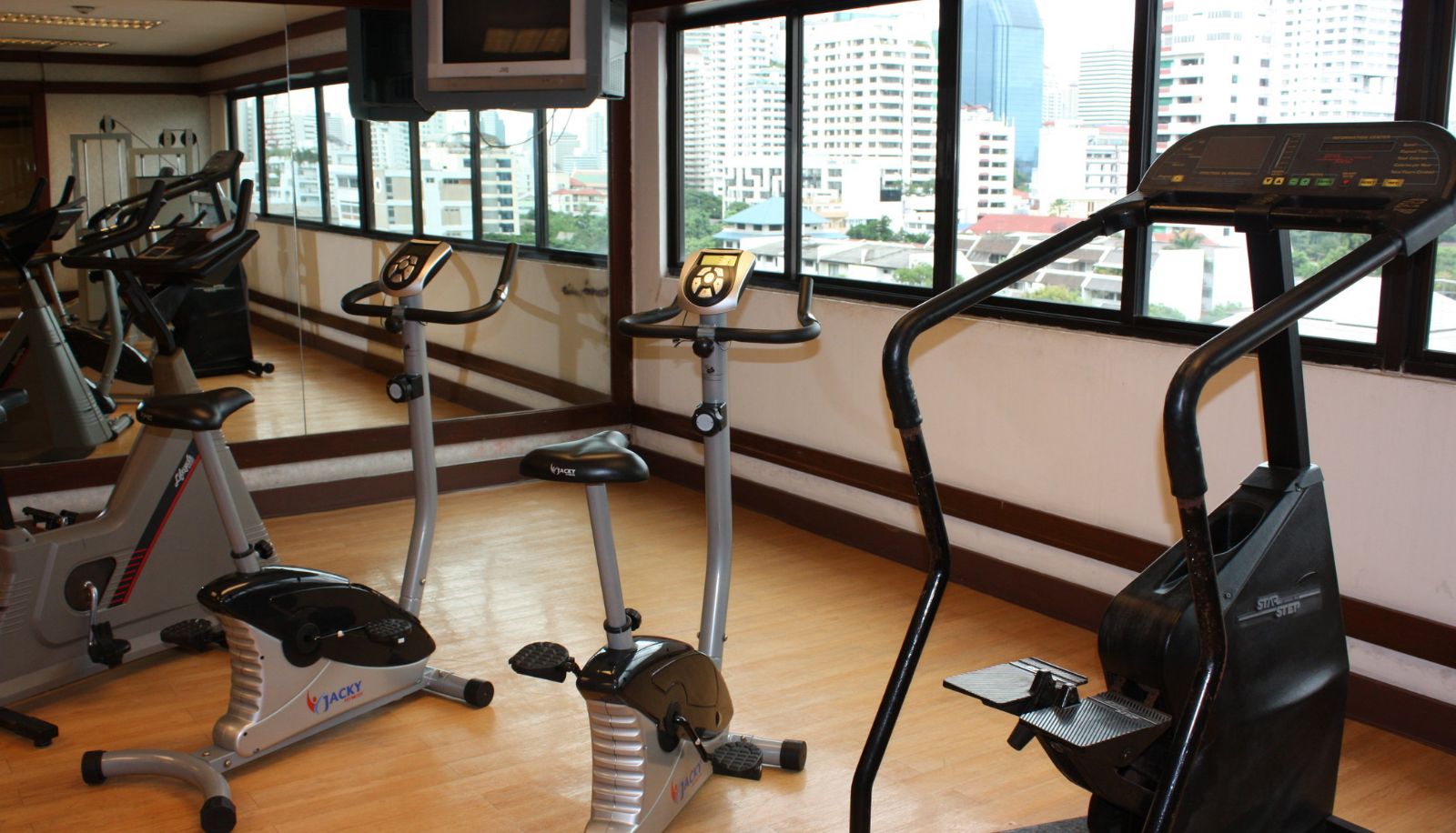 Wellness- und Fitnessbereich - Omni Tower Sukhumvit Nana by compass Hospitality