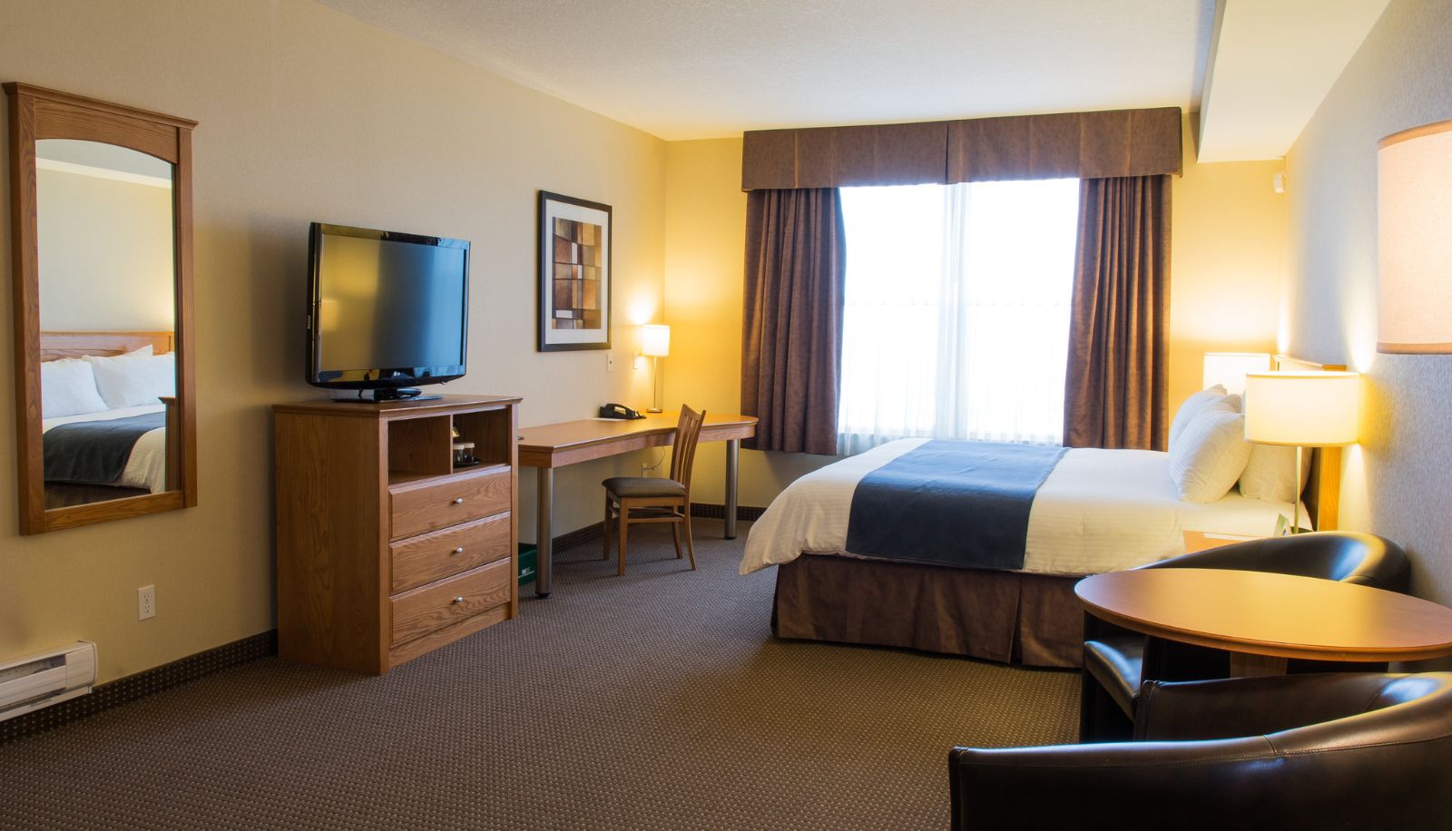 Room - Cambridge Hotel