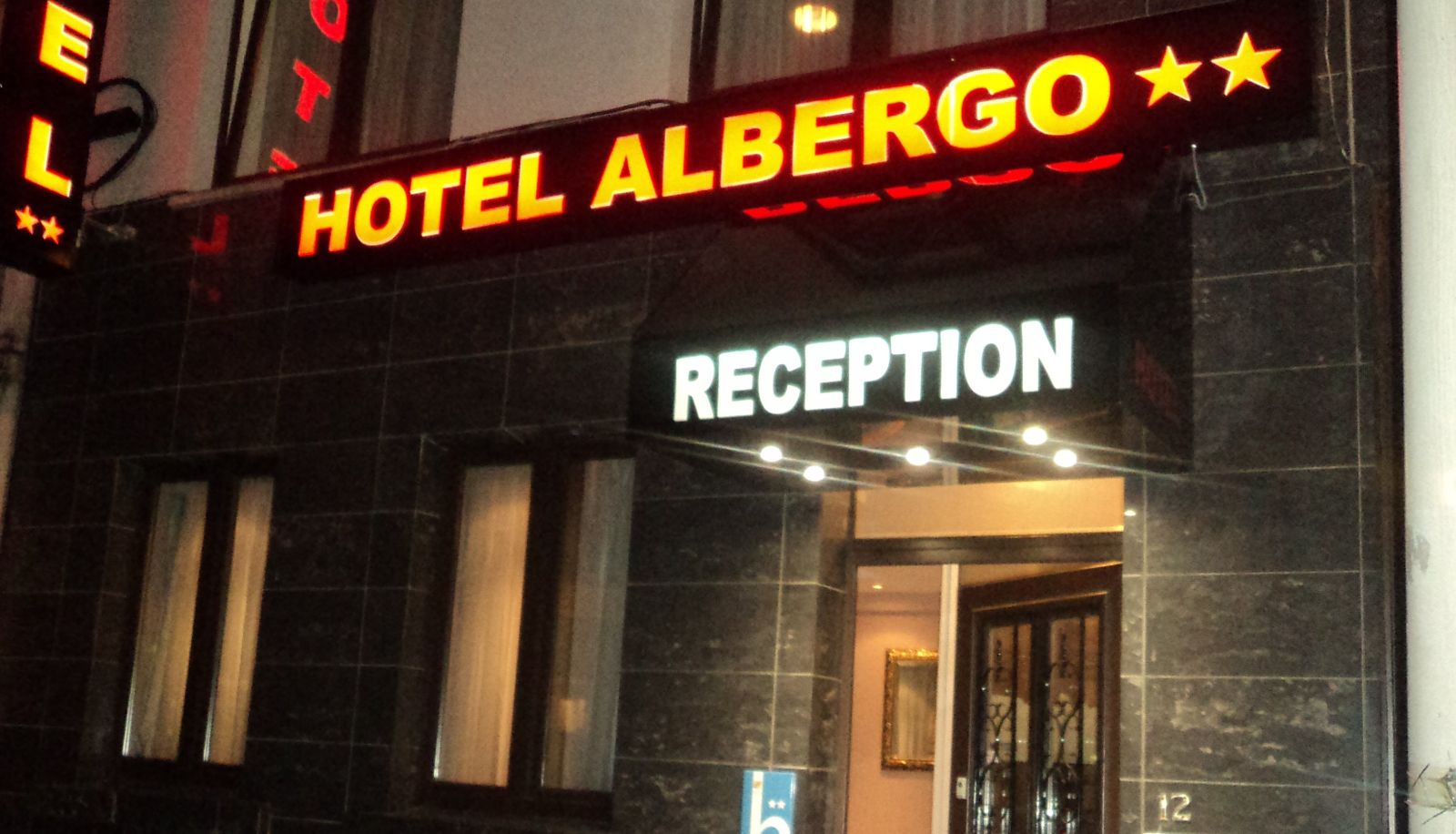 Area esterna dell'hotel - Albergo