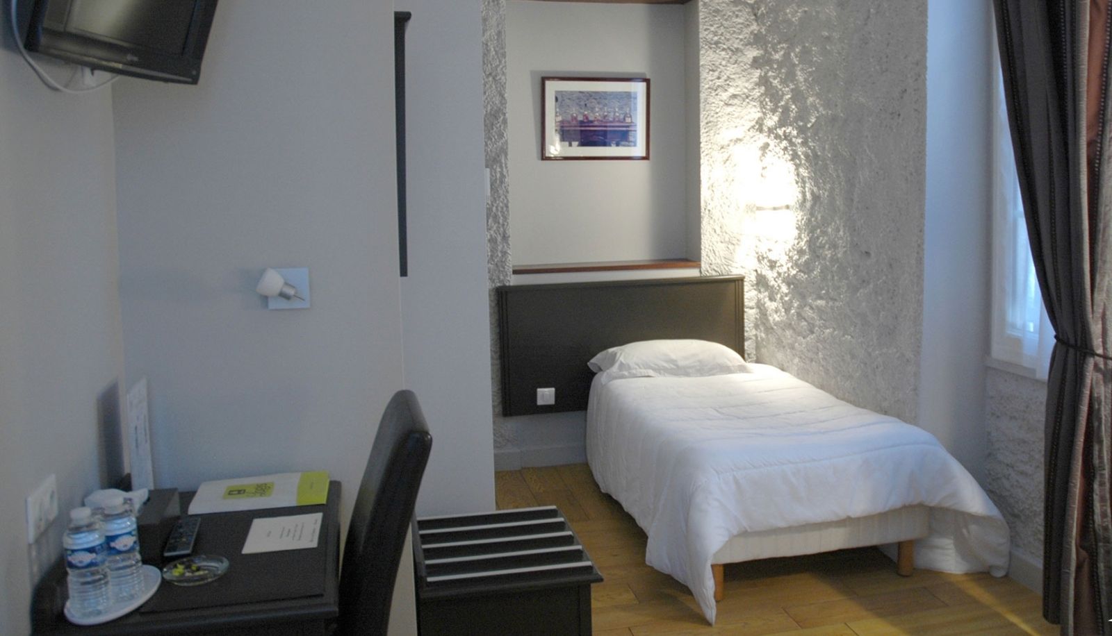Standard room (single) - Hostellerie des Ducs Logis