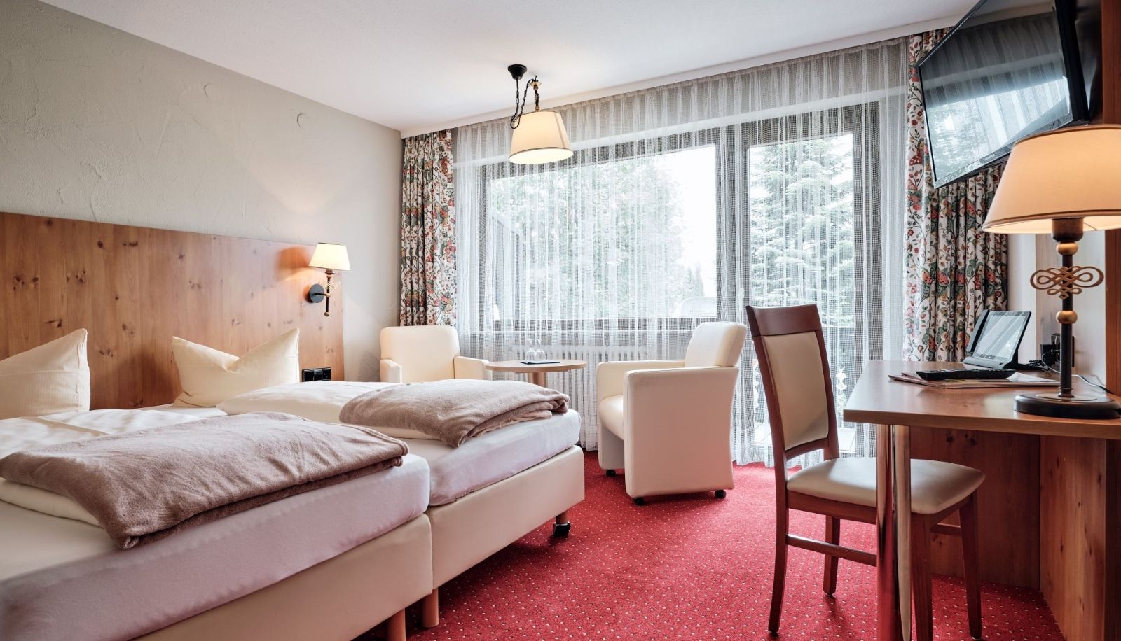 Komfortzimmer (Doppel) - Hotel Hochfirst Agentur Edel-Stahl GmbH
