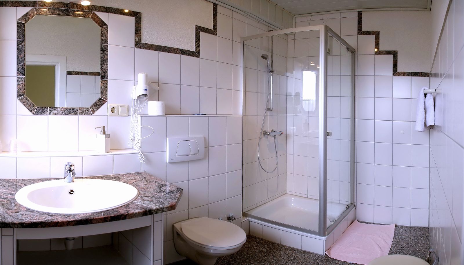 Cuarto de baño - Linde Gasthof