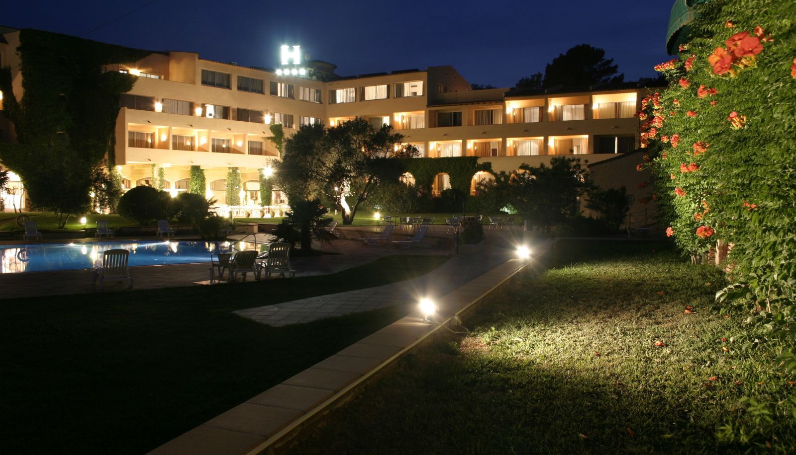 Area esterna dell'hotel - Golf Costa Brava Hotel
