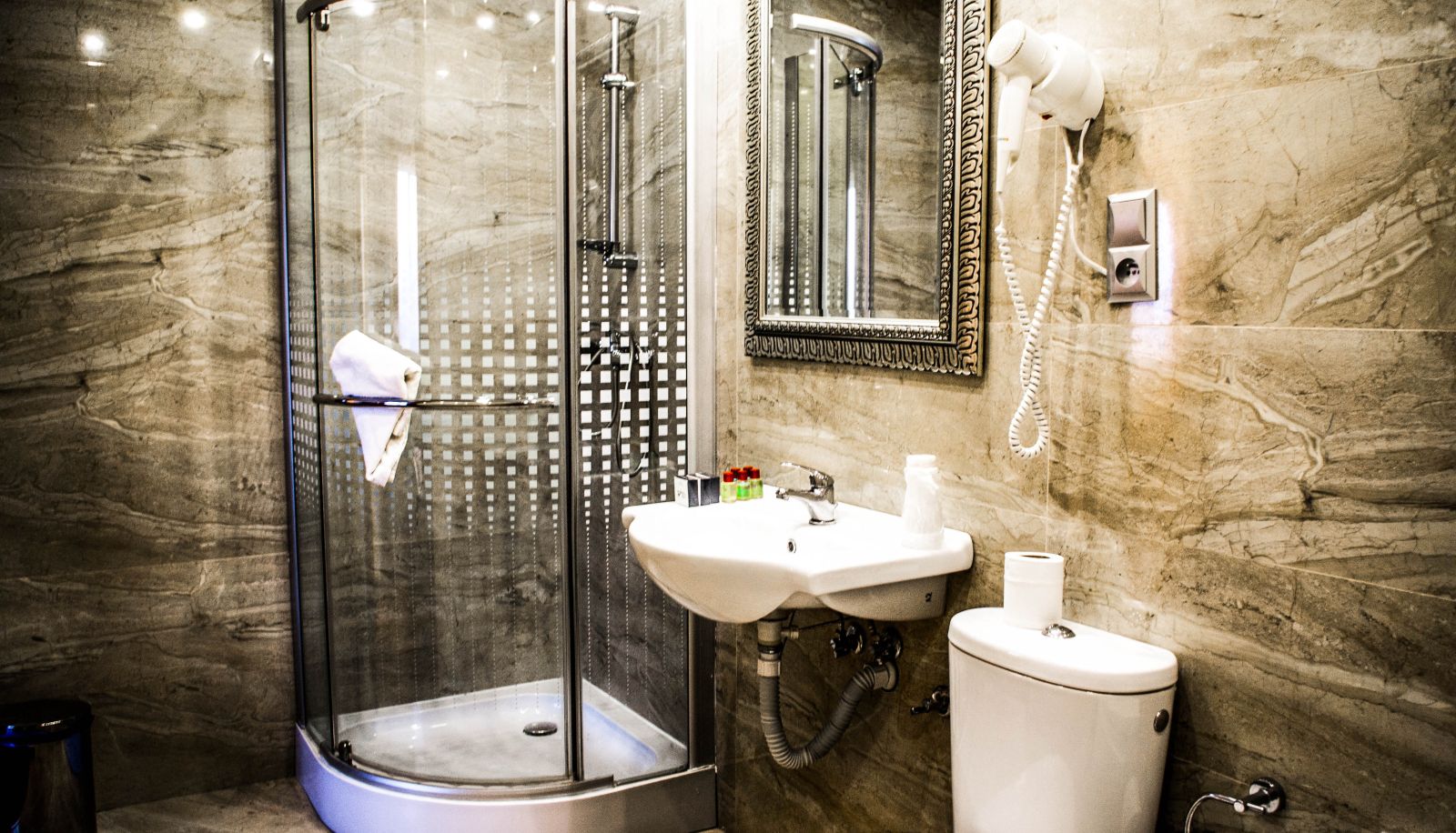Bathroom - Groman