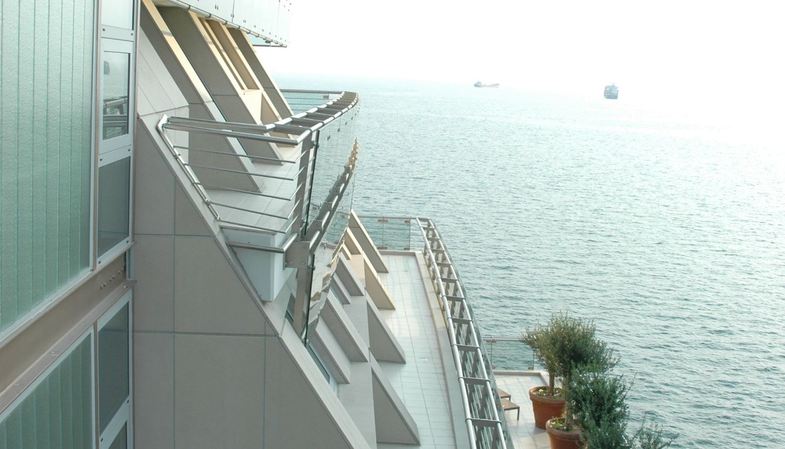 Buitenruimte van het hotel - Daios Luxury Living