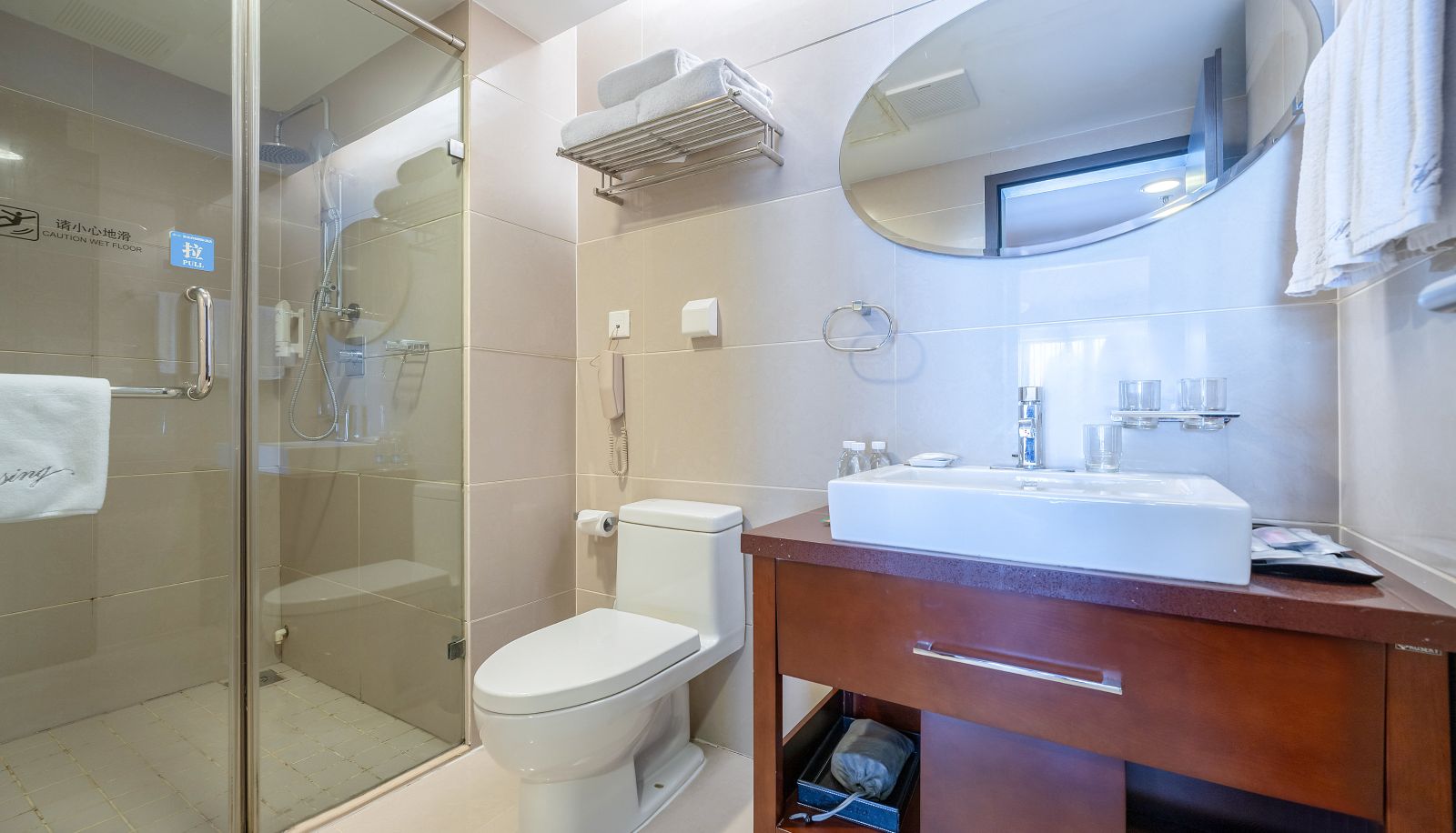 Camera standard (doppia) - Housing International