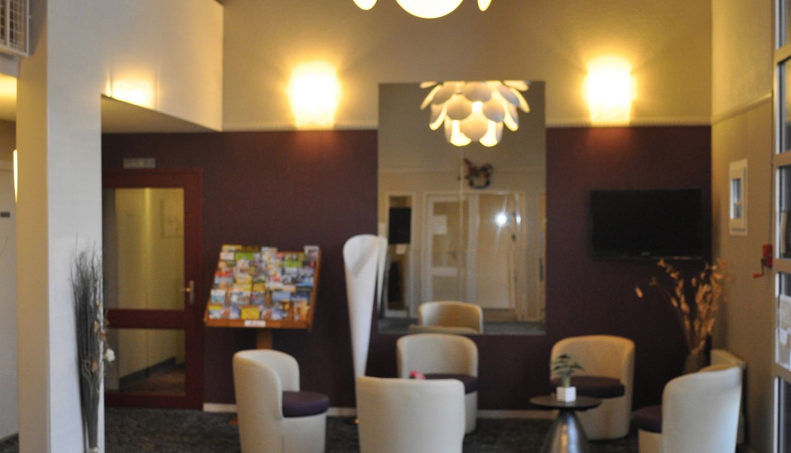 Hall - Hotel Inn Design Challans