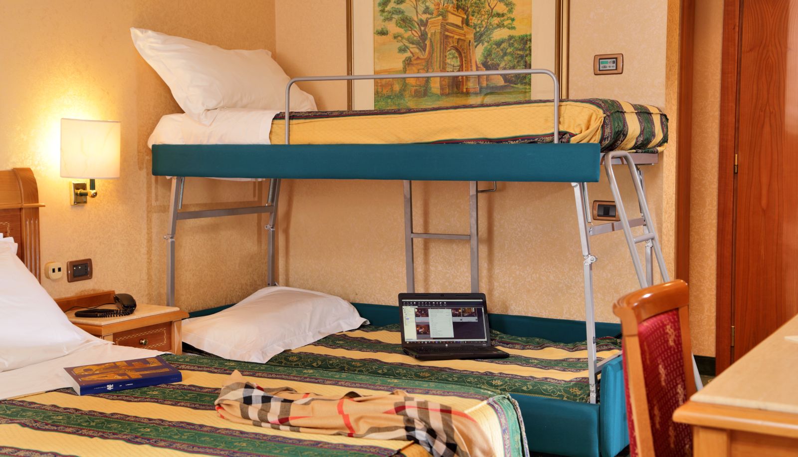 Quadrupla - Colonna Hotel