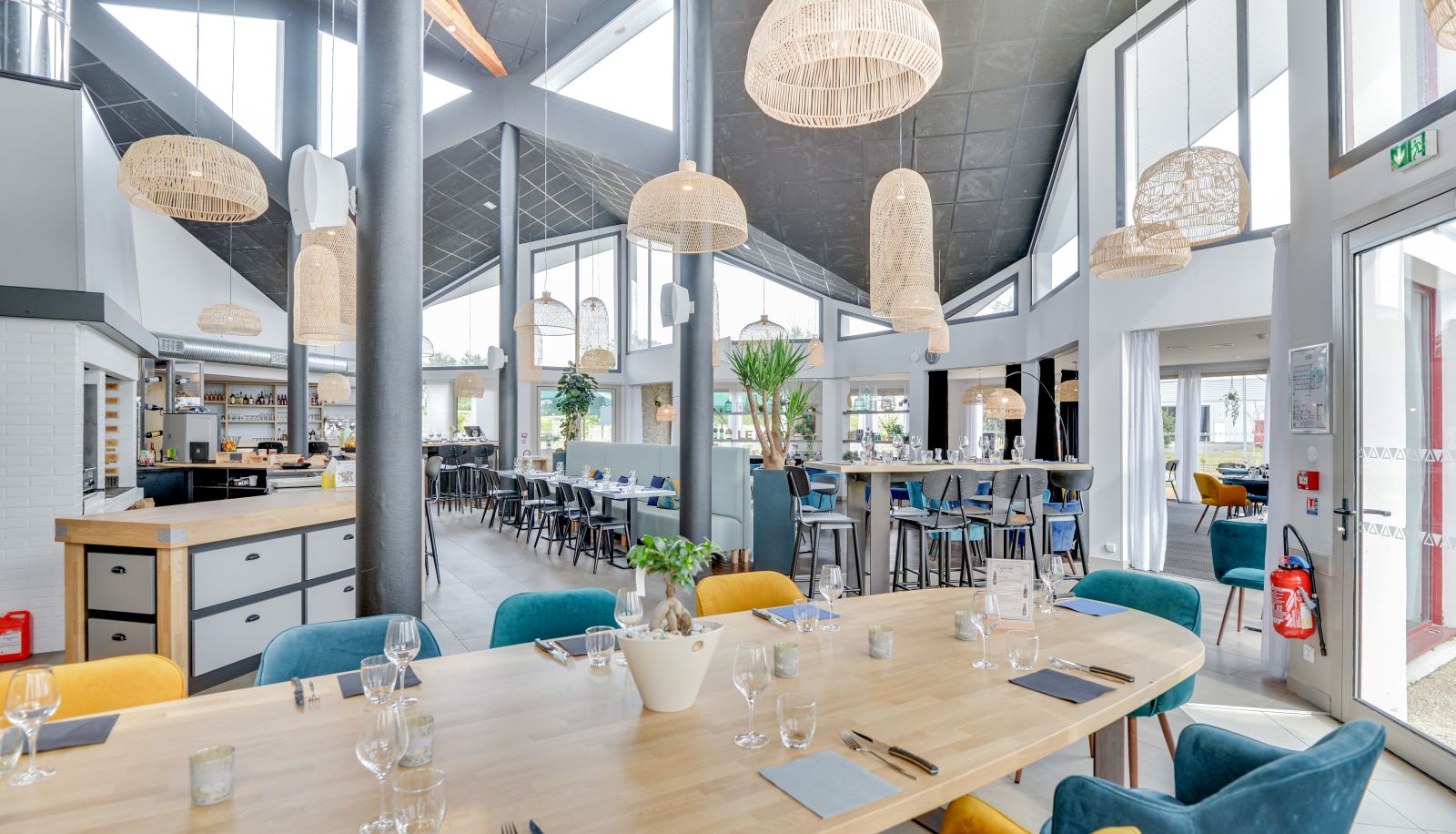 Frühstücksraum innerhalb des Restaurants - Brit Hotel au Pays de Vitre