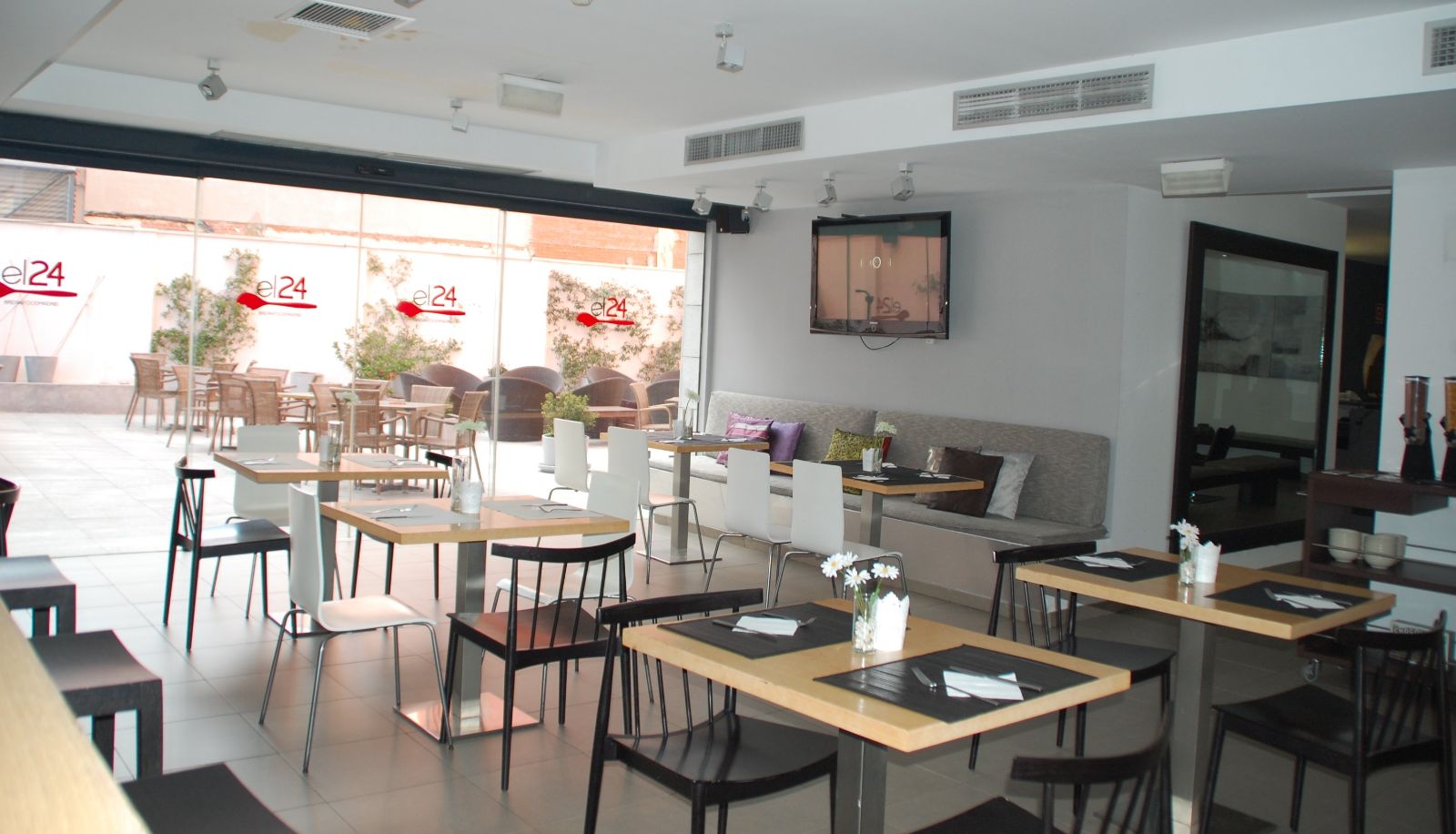 Café/Bistro - Eco Alcala Suites