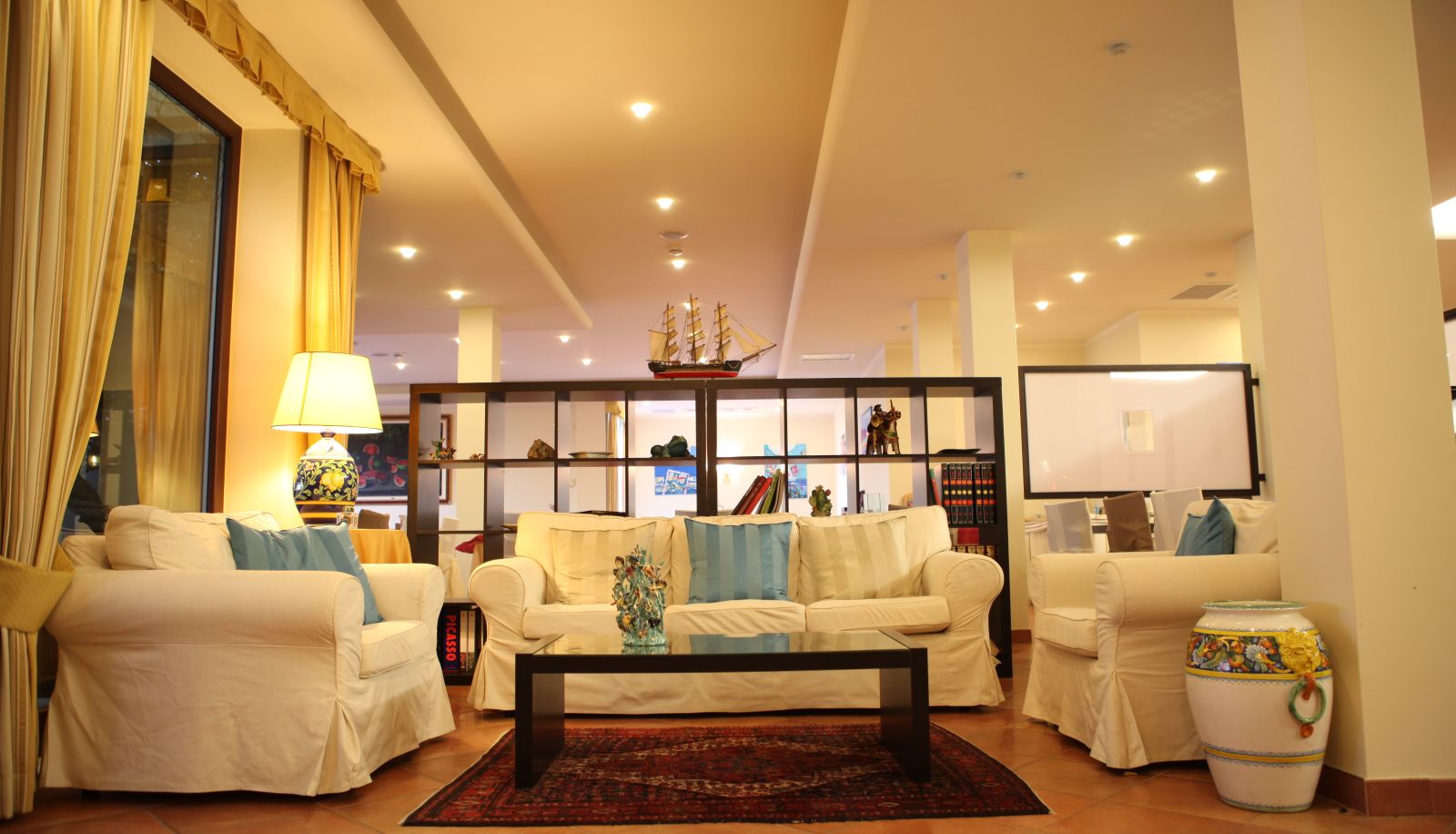 Hall - La Torre
