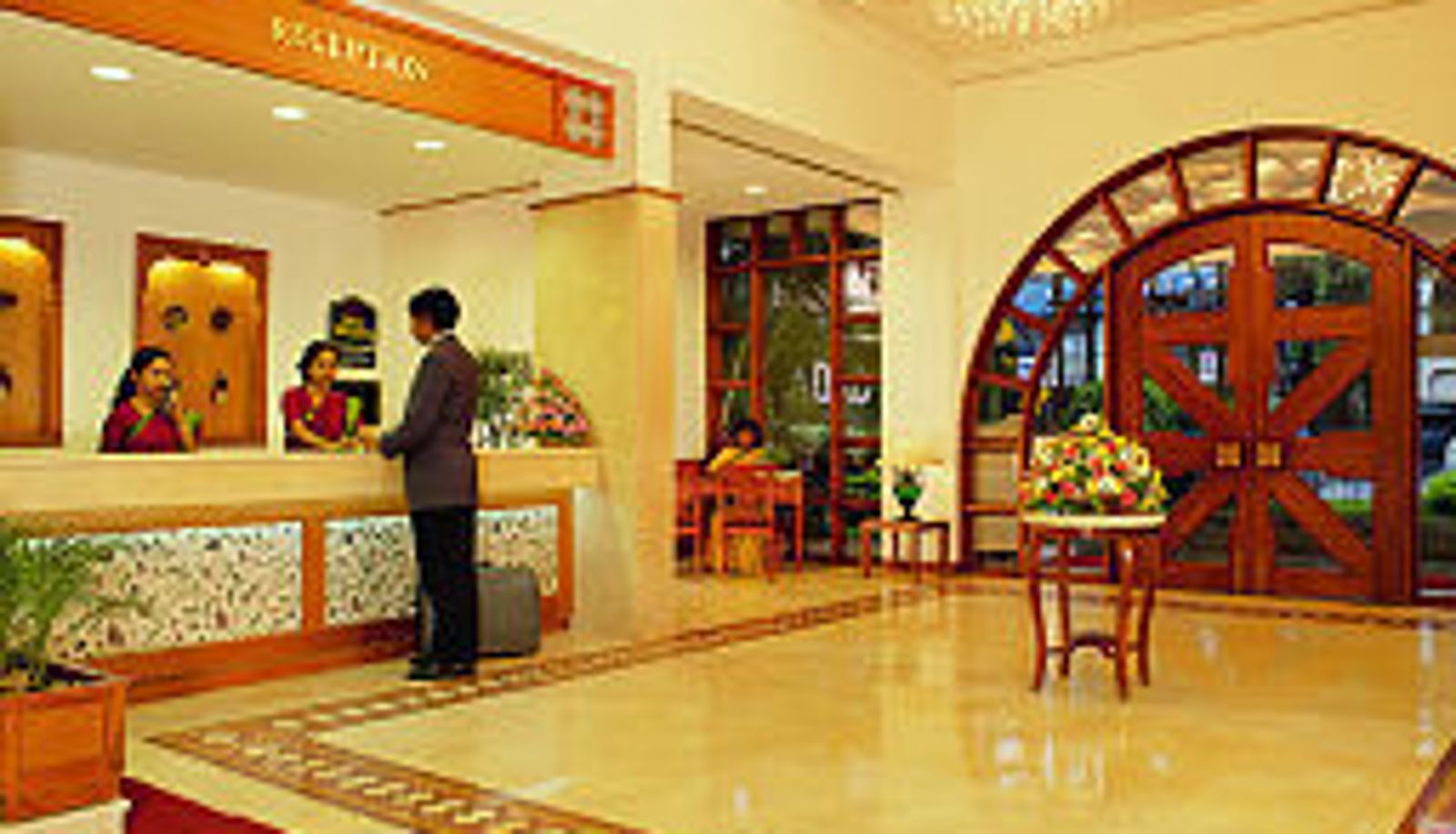 Rezeption - Abad Plaza