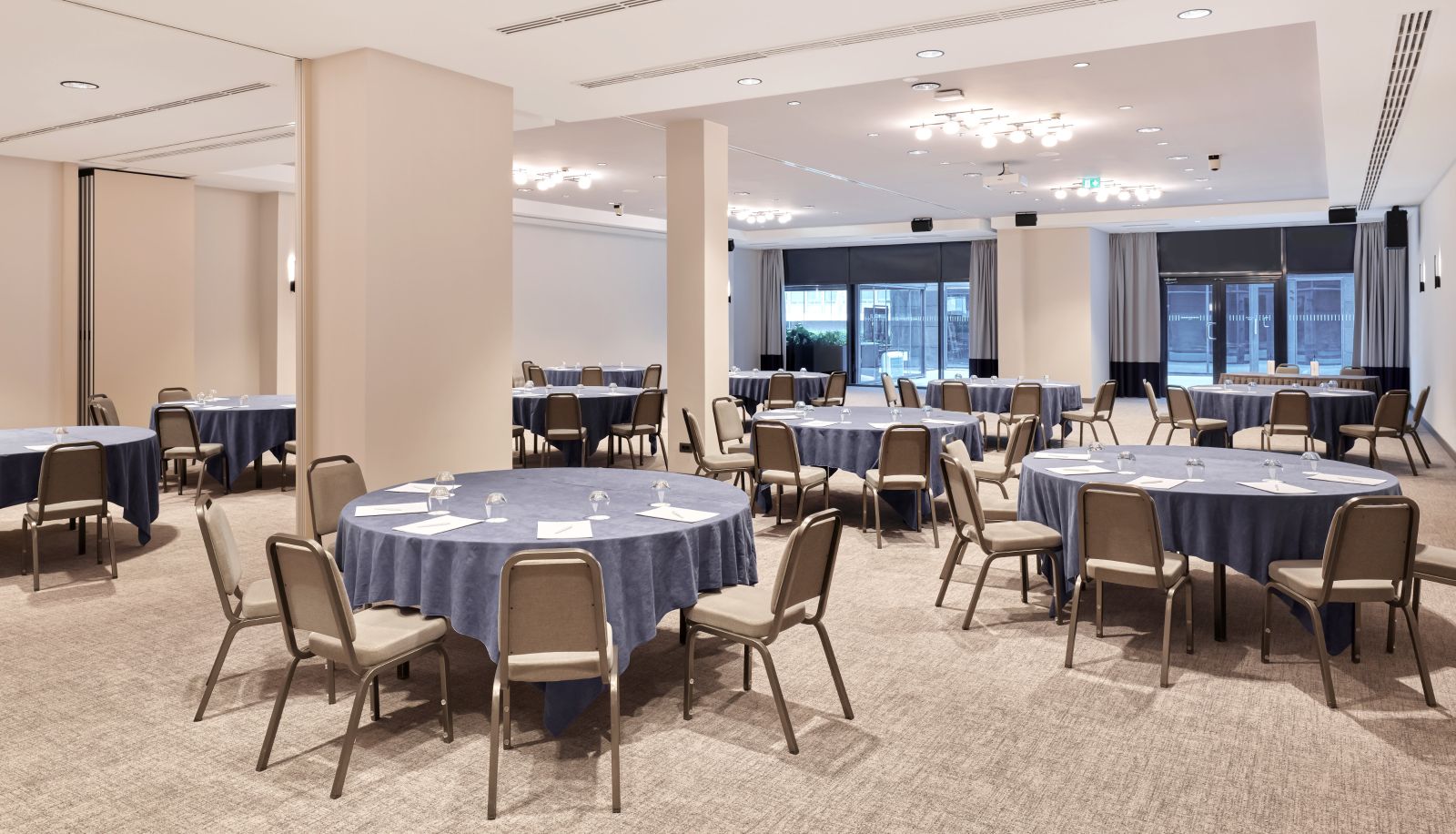 Meetingzimmer - International