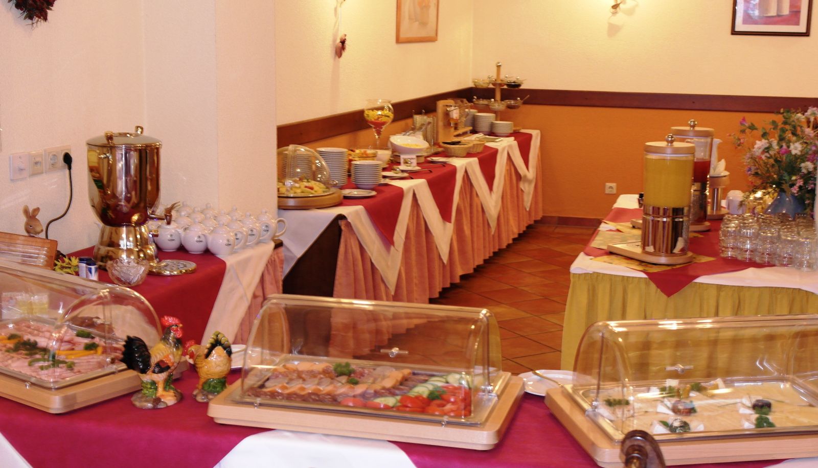 Breakfast room within the restaurant - Elbhotel