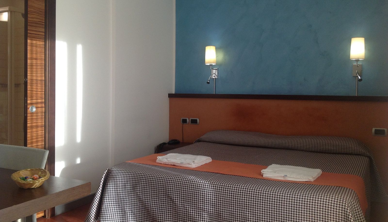 Standard room (double) - Bed & Business
