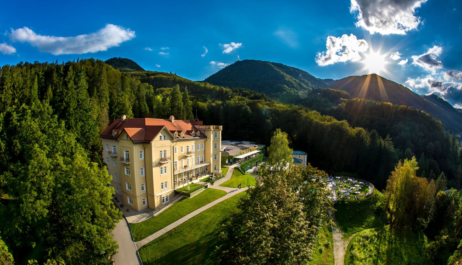 Zewnętrzna część hotelu - Sofijn Dvor Rimske Terme