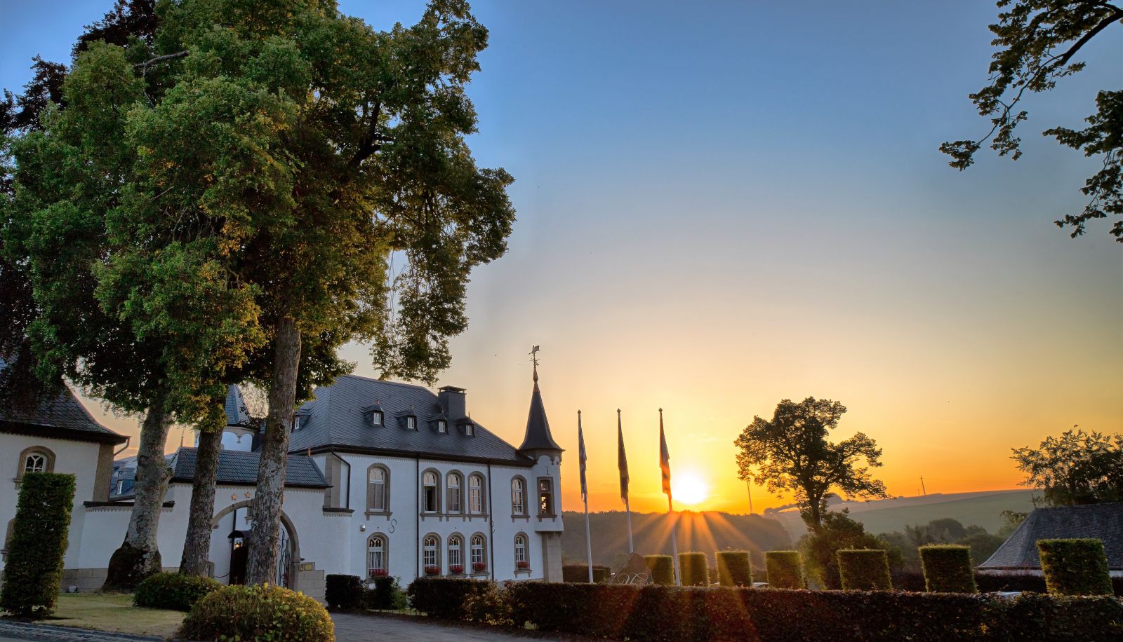 Hotel outdoor area - Château d`Urspelt