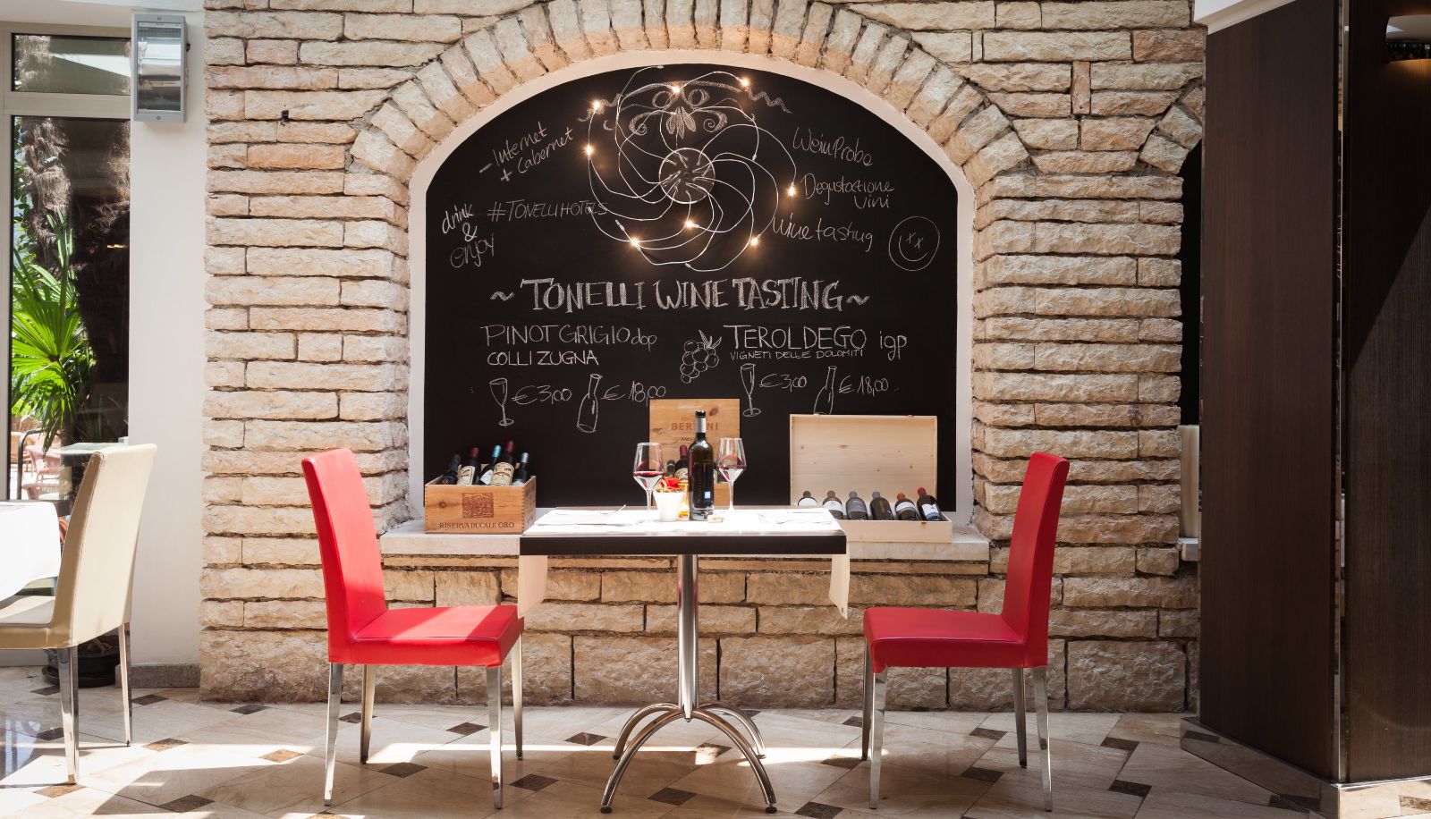 Restaurant - Hotel Continental - Tonelli Hotels TonelliHotels