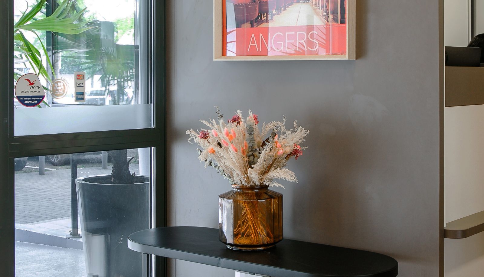 Hall - Sejours & Affaires Angers Atrium