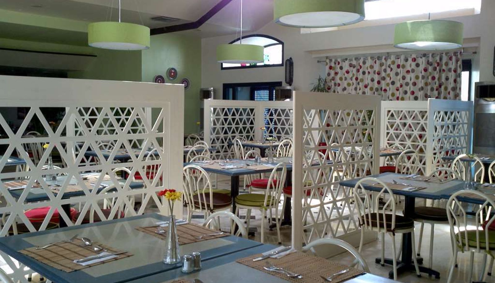 Restaurant - Lotus Bay Resort And Garden