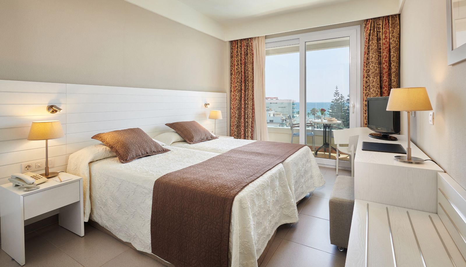 Zimmer mit Poolblick - Hipotels Said Hotel
