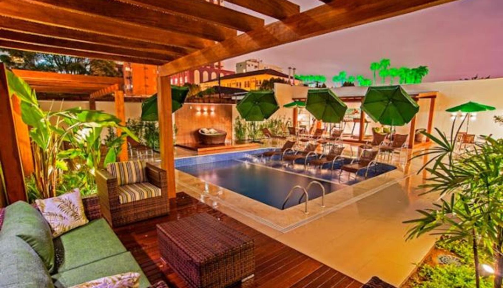Piscine - GoldMen Business Joinville