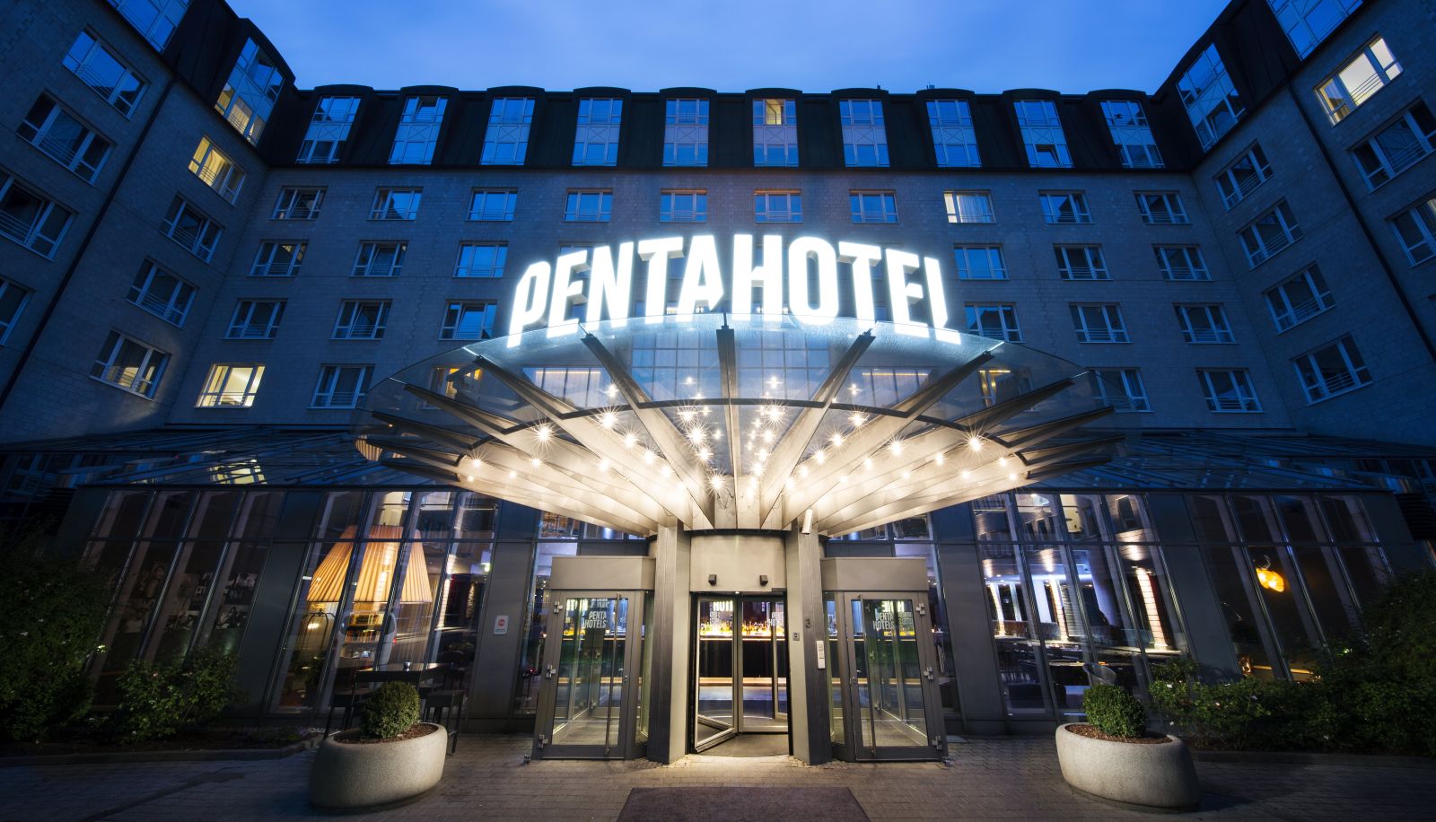 Zona exterior del hotel - pentahotel Leipzig