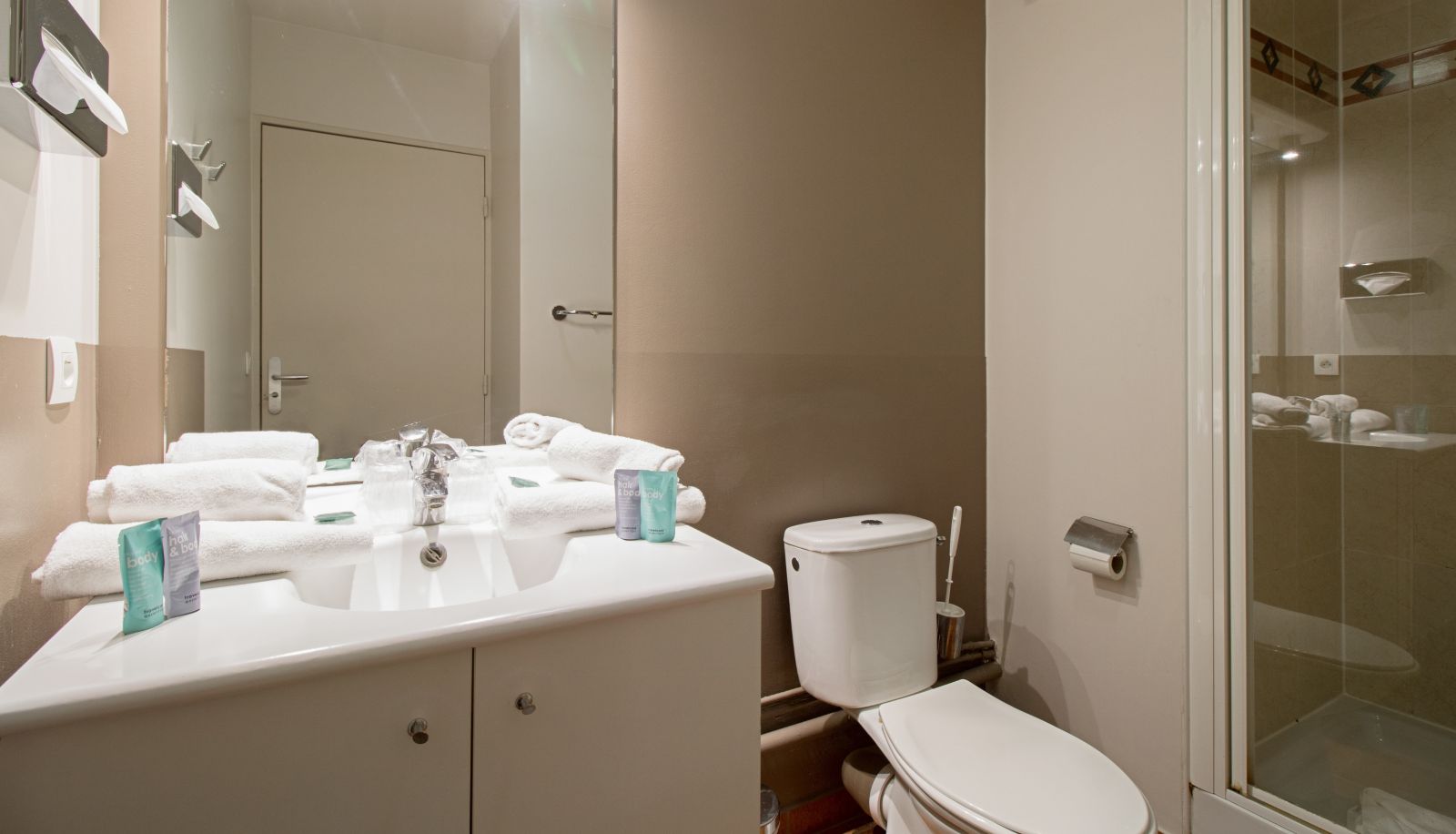 Bagno - APPART'CITY CONFORT PARIS VILLEJUIF Résidence de Tourisme