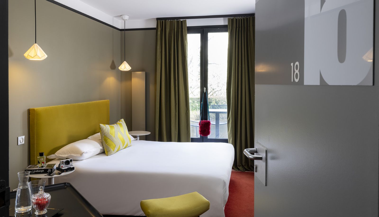 Chambre avec terrasse - L'Hôtel - Face au Château