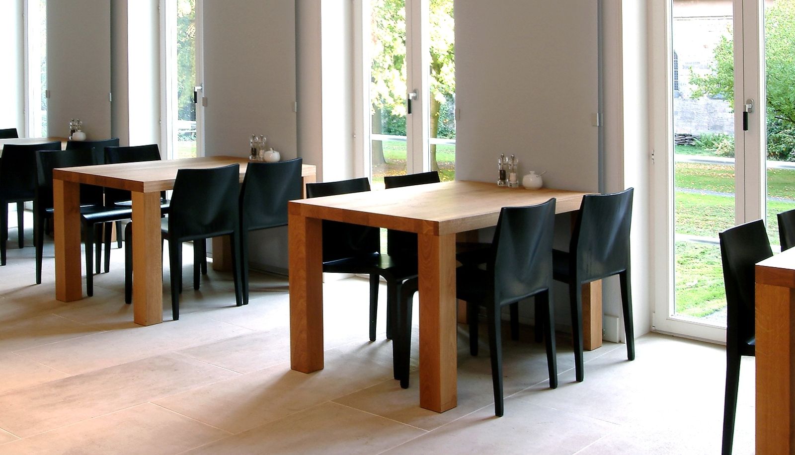 Sala śniadaniowa w restauracji - Hotel & Tagungsstätte im Michaeliskloster