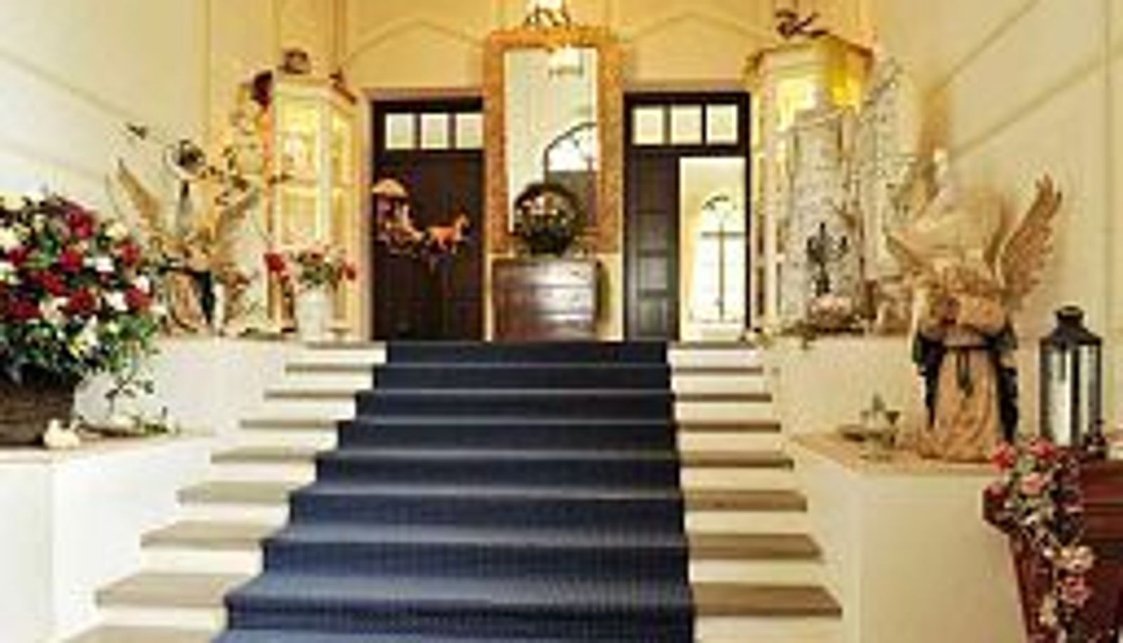 Hall - Schloss Bredenfelde