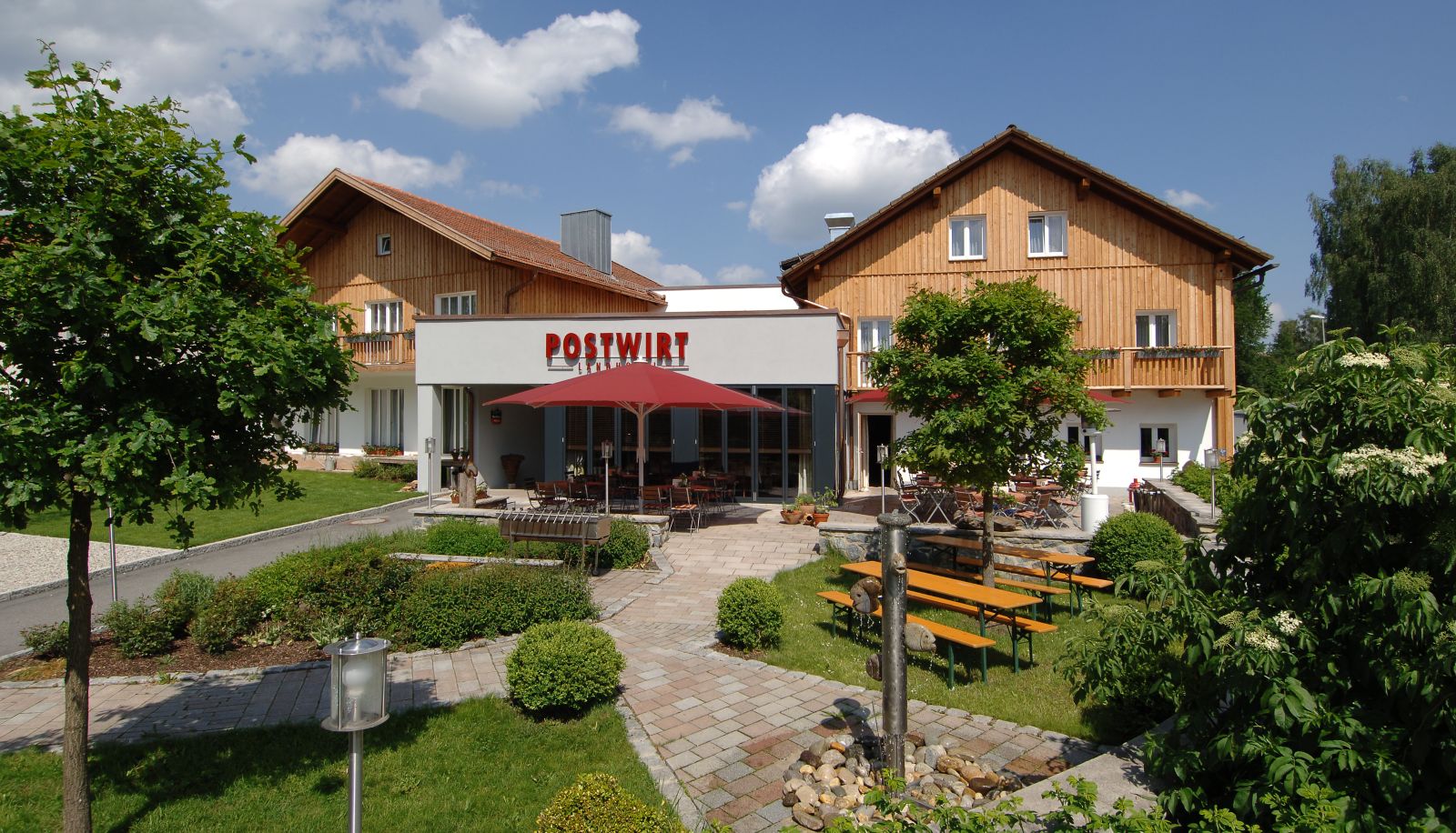 Zona exterior del hotel - Postwirt