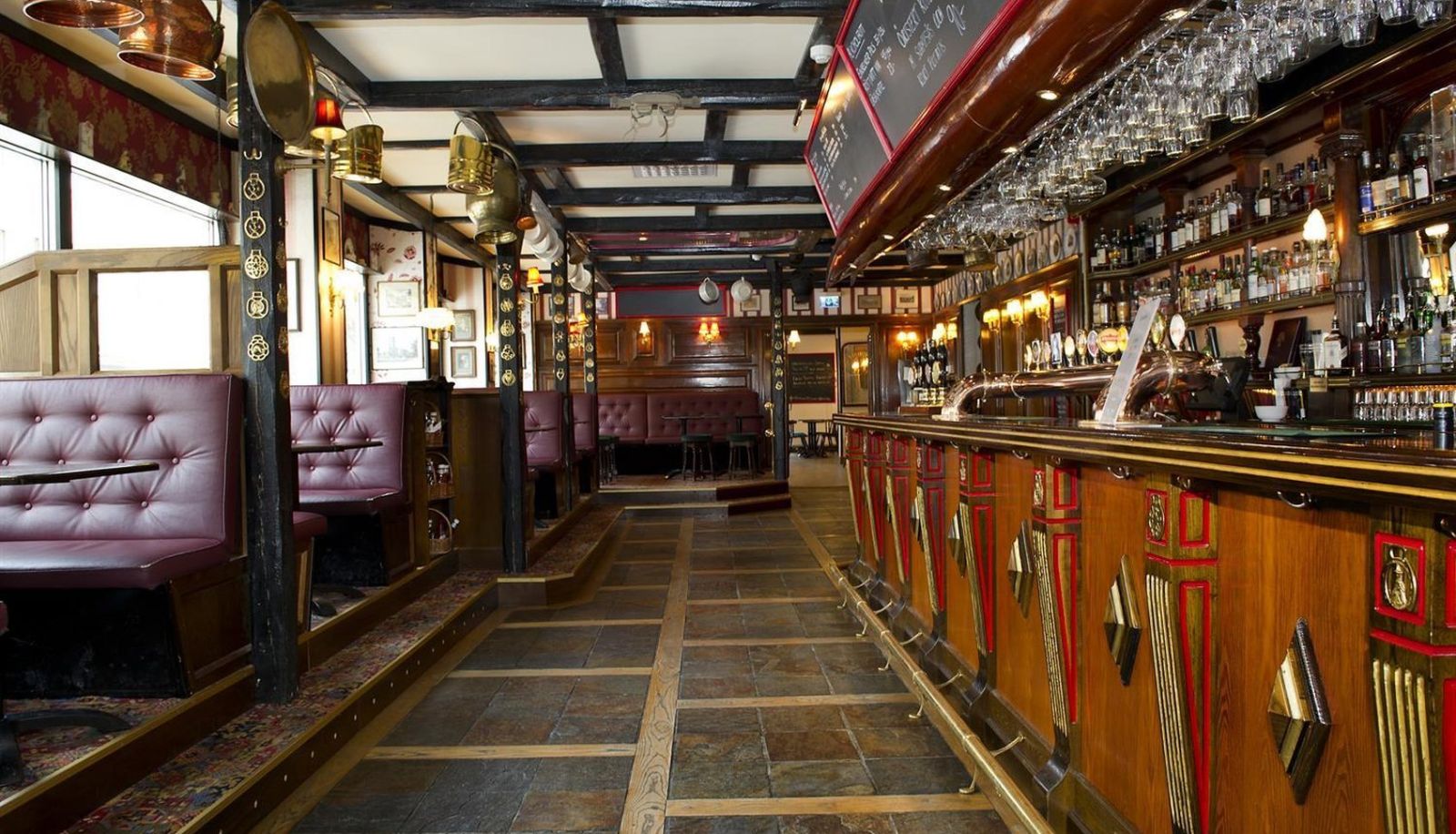 Bar - Bishops Arms Köping