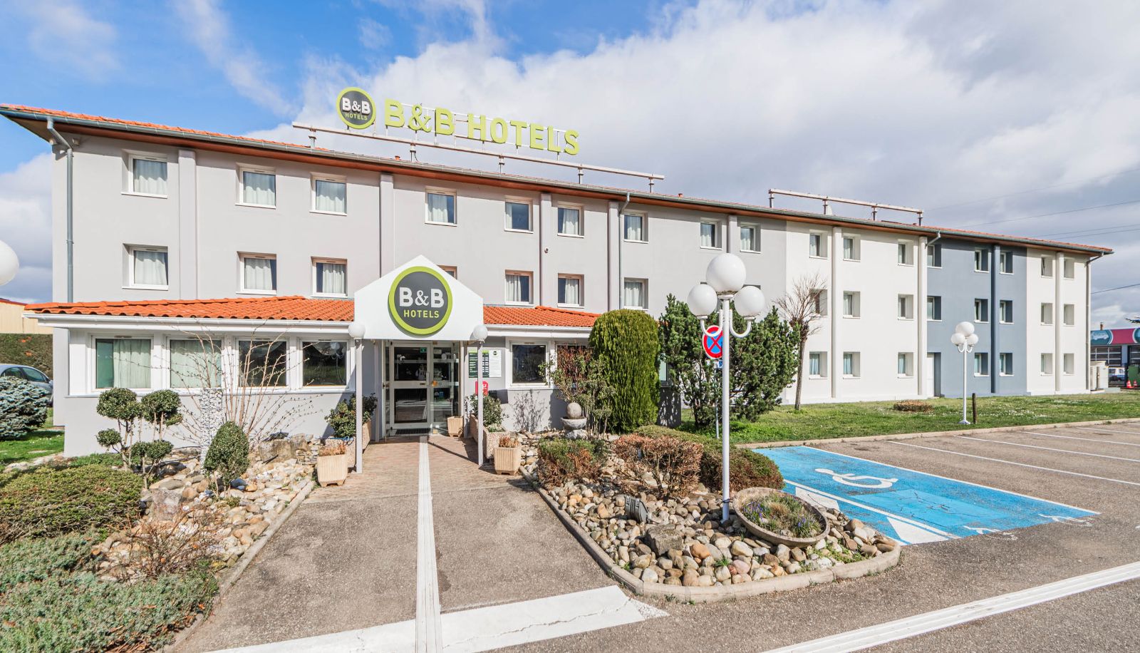 Area esterna dell'hotel - B&B HOTEL Mulhouse Sausheim