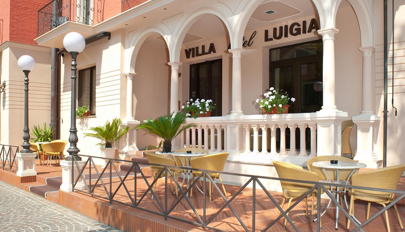 Zewnętrzna część hotelu - Villa Luigia