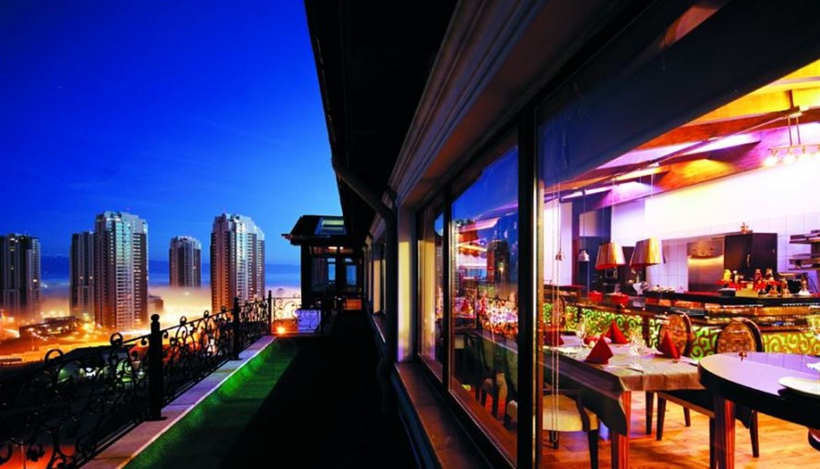Restaurant - Monec Hotel