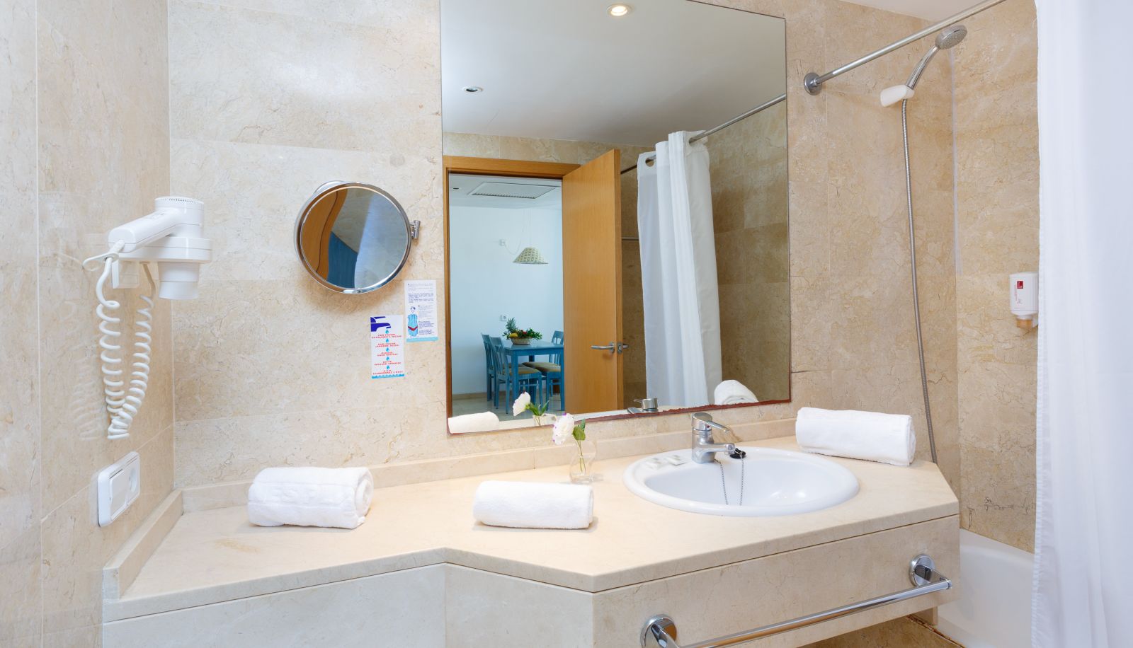 Badkamer - Dunes Platja Aparthotel