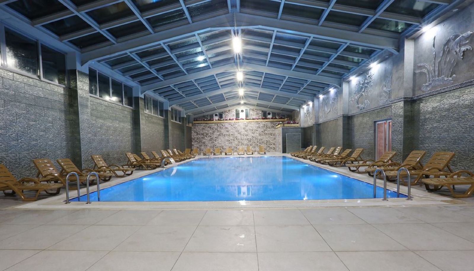 Piscina - Eser Diamond Hotel & Convention Center