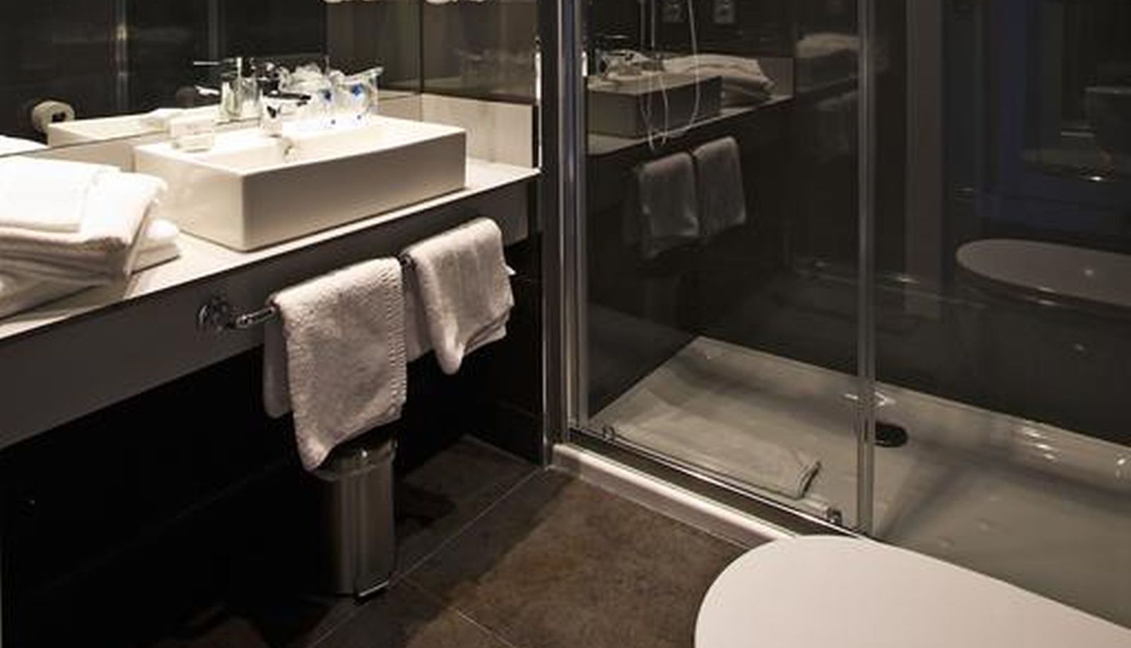 Badezimmer - Castillo Hotel & Restaurante