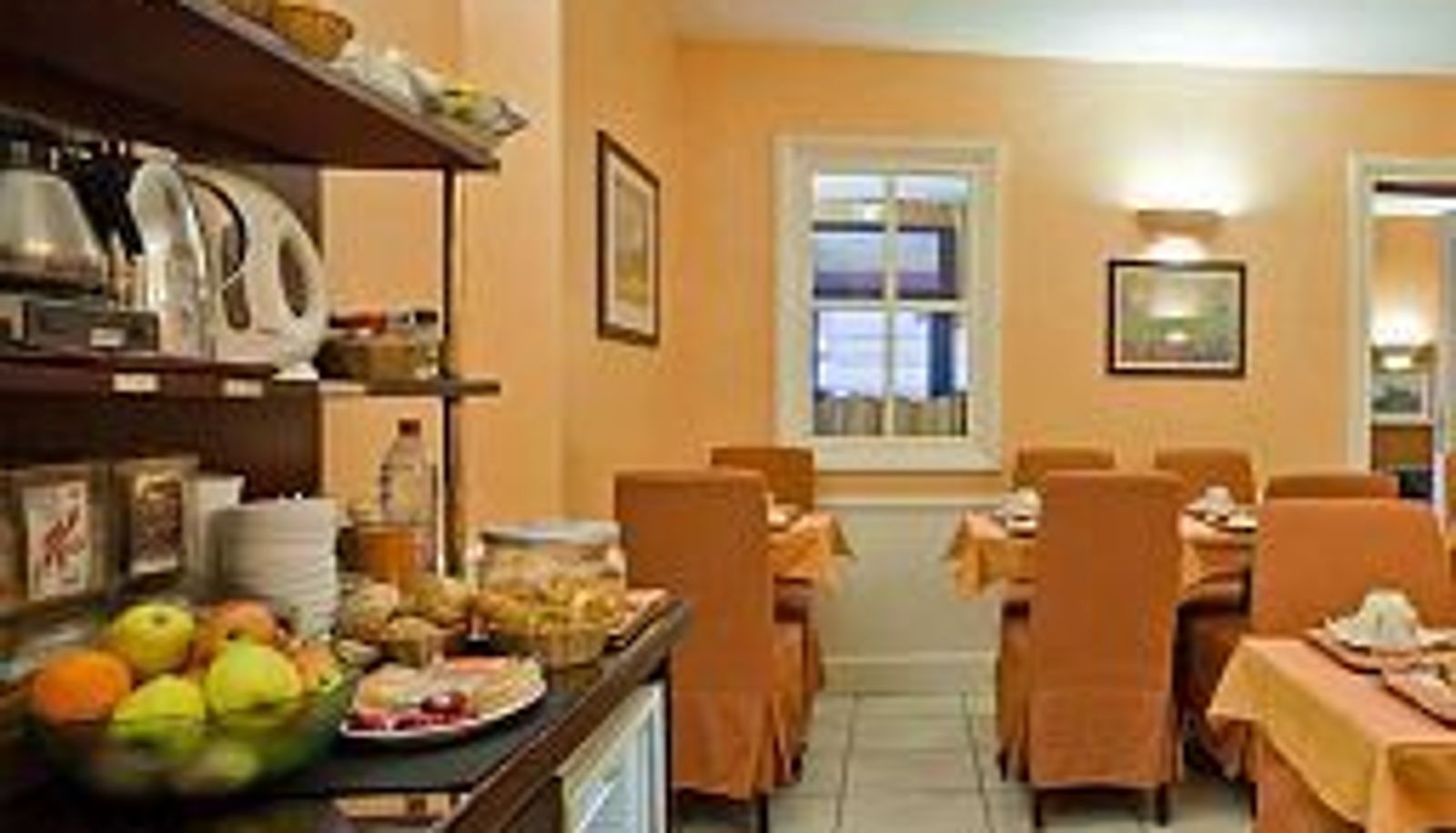 Sala prima colazione - Austin's Arts et Métiers
