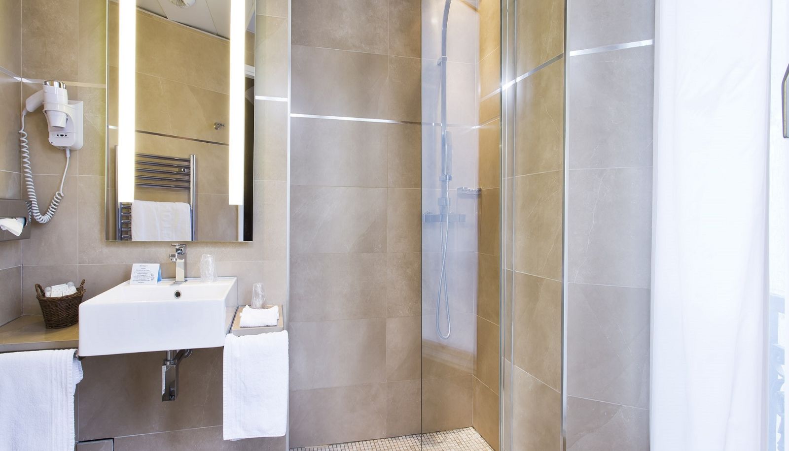Bathroom - de l Empereur