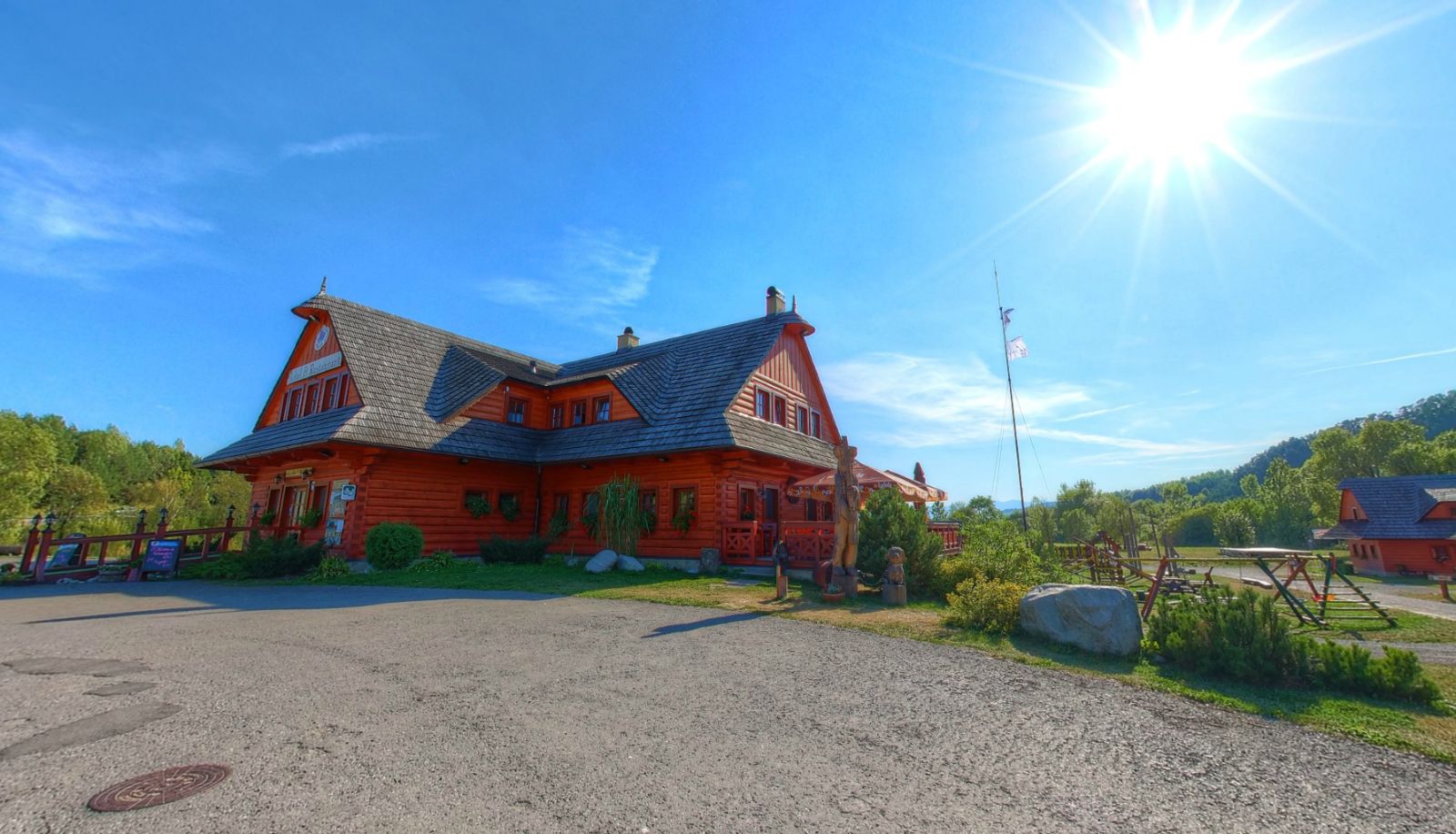 Zewnętrzna część hotelu - Koliba Gréta