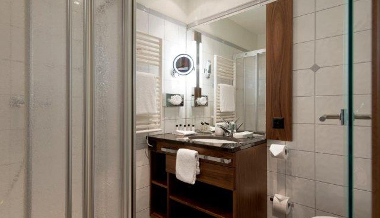 Badezimmer - Waldhotel Davos
