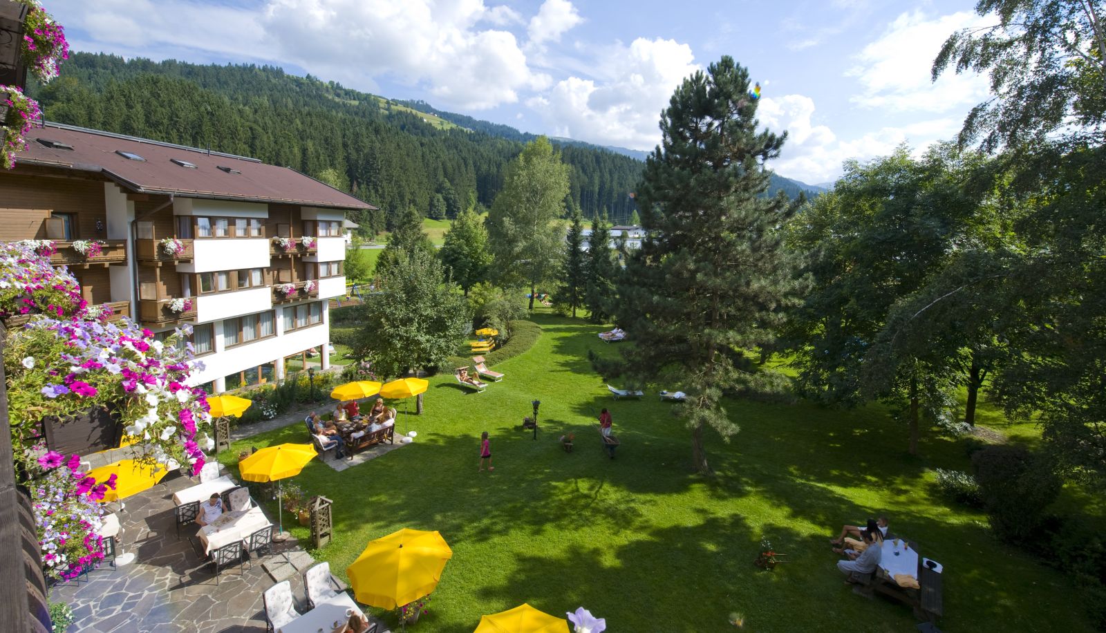 Garden - Sonnalp Hotel