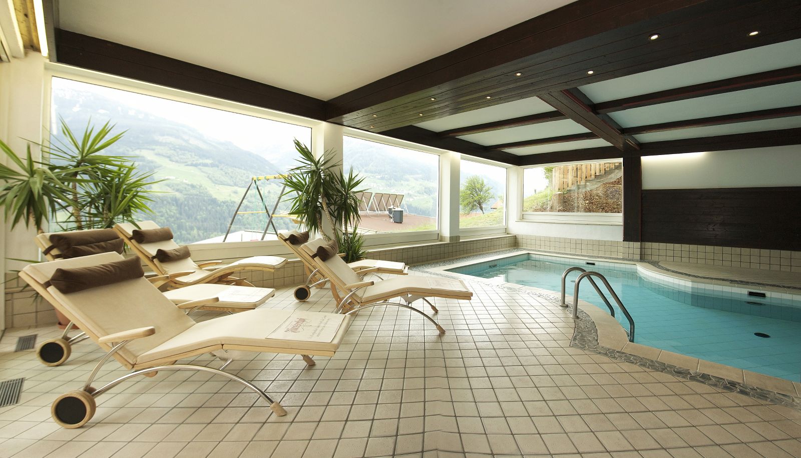 Pool - Panoramahotel Fliesserhof