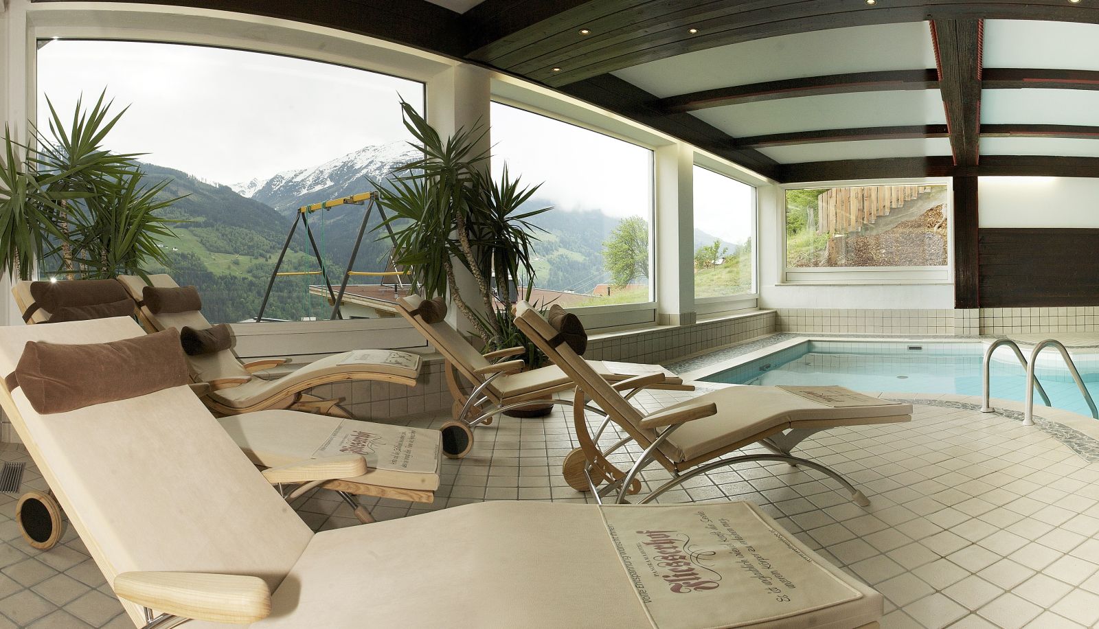 Piscina - Panoramahotel Fliesserhof