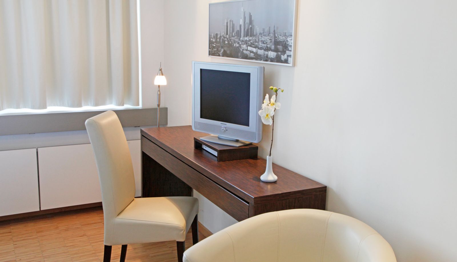 Standard room (single) - Paragon Apartments