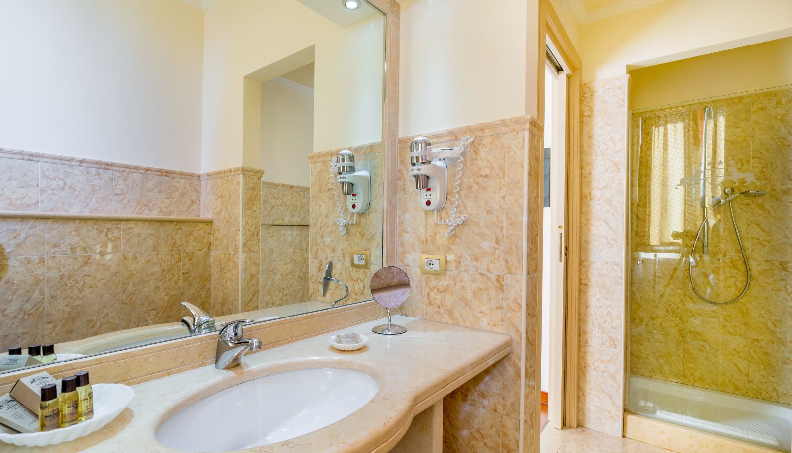 Bathroom - Panorama