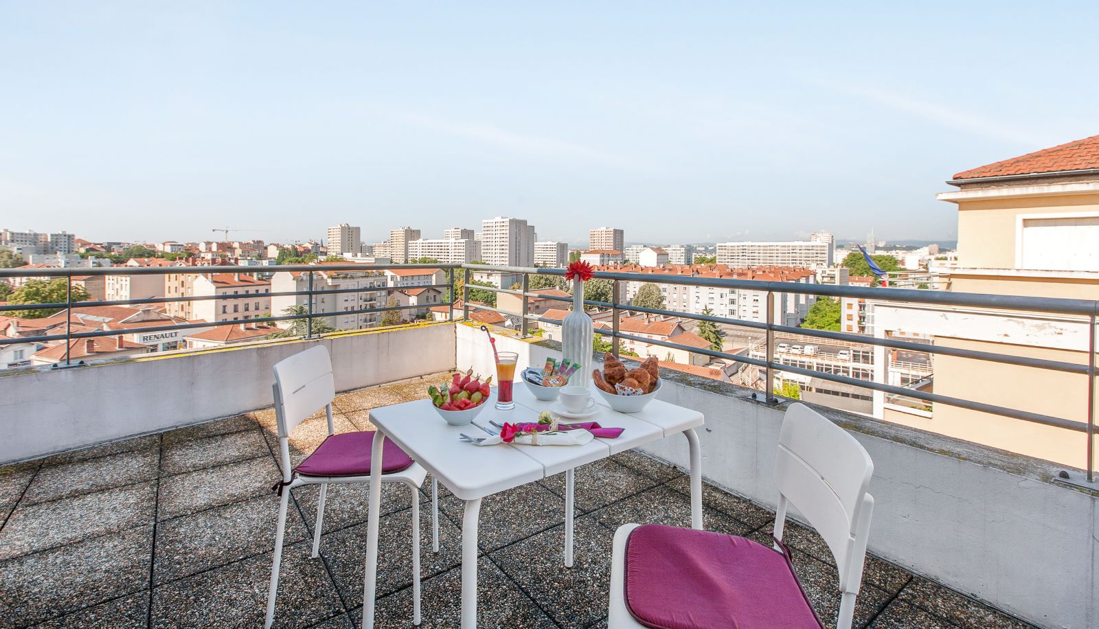 Zimmer mit Terrasse - APPART'CITY LYON VILLEURBANNE Résidence de Tourisme