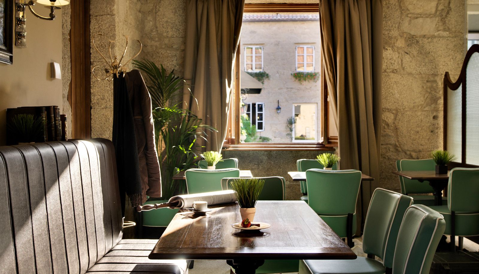 Café/Bistro - A Quinta da Auga Spa Relais & Chateaux